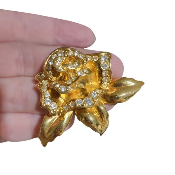 Vintage Avon Gold Rose Brooch Pin With Clear Rhinestones Flower Statement Piece - Picture 4 of 6